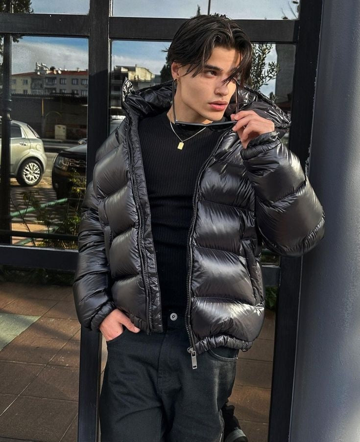 Andri | Daunenjacke Herren Glänzend mit Kapuze Oversized