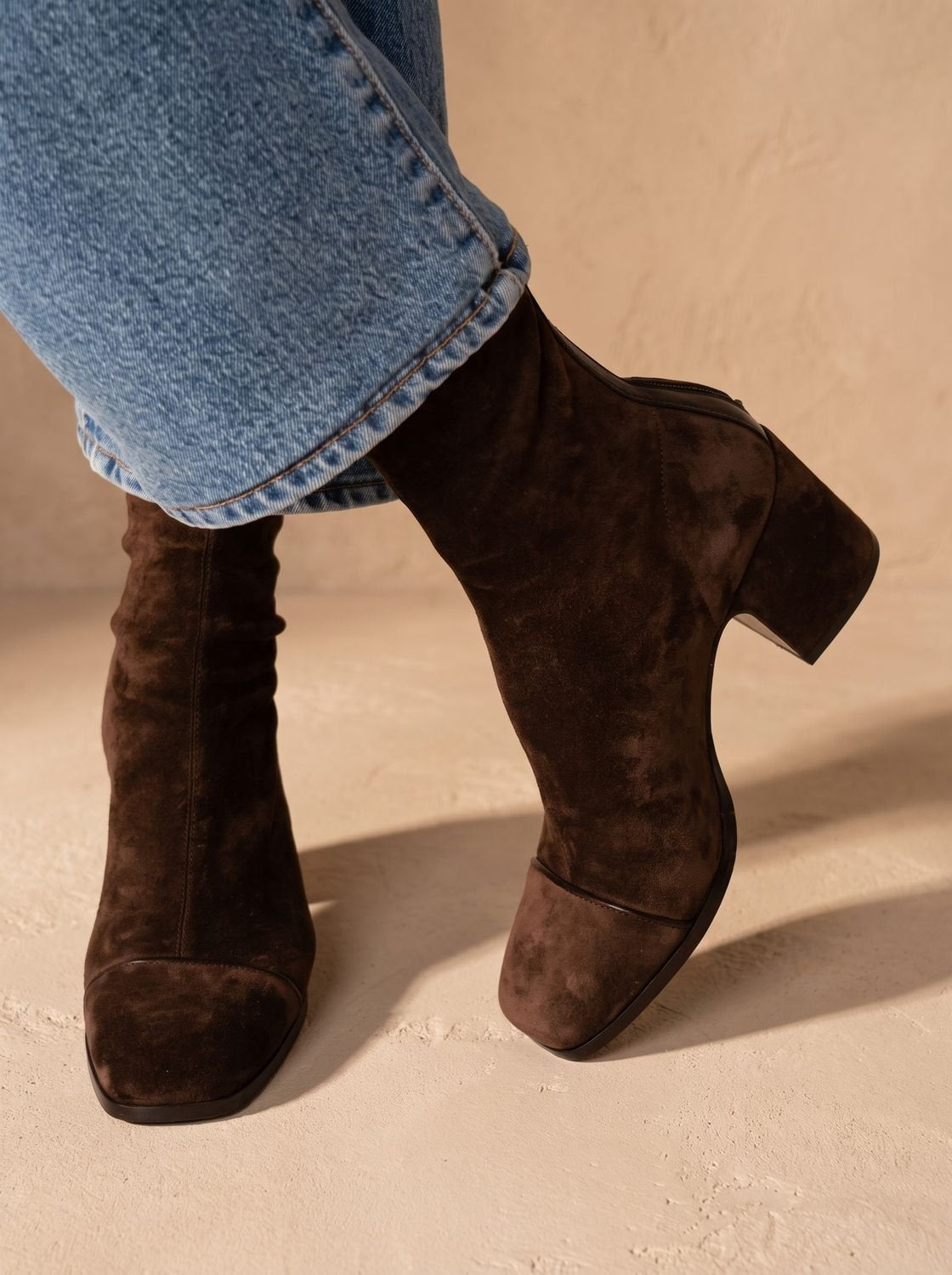 Fiona | Wildleder Stiefeletten Damen mit Blockabsatz und eckiger Zehenform