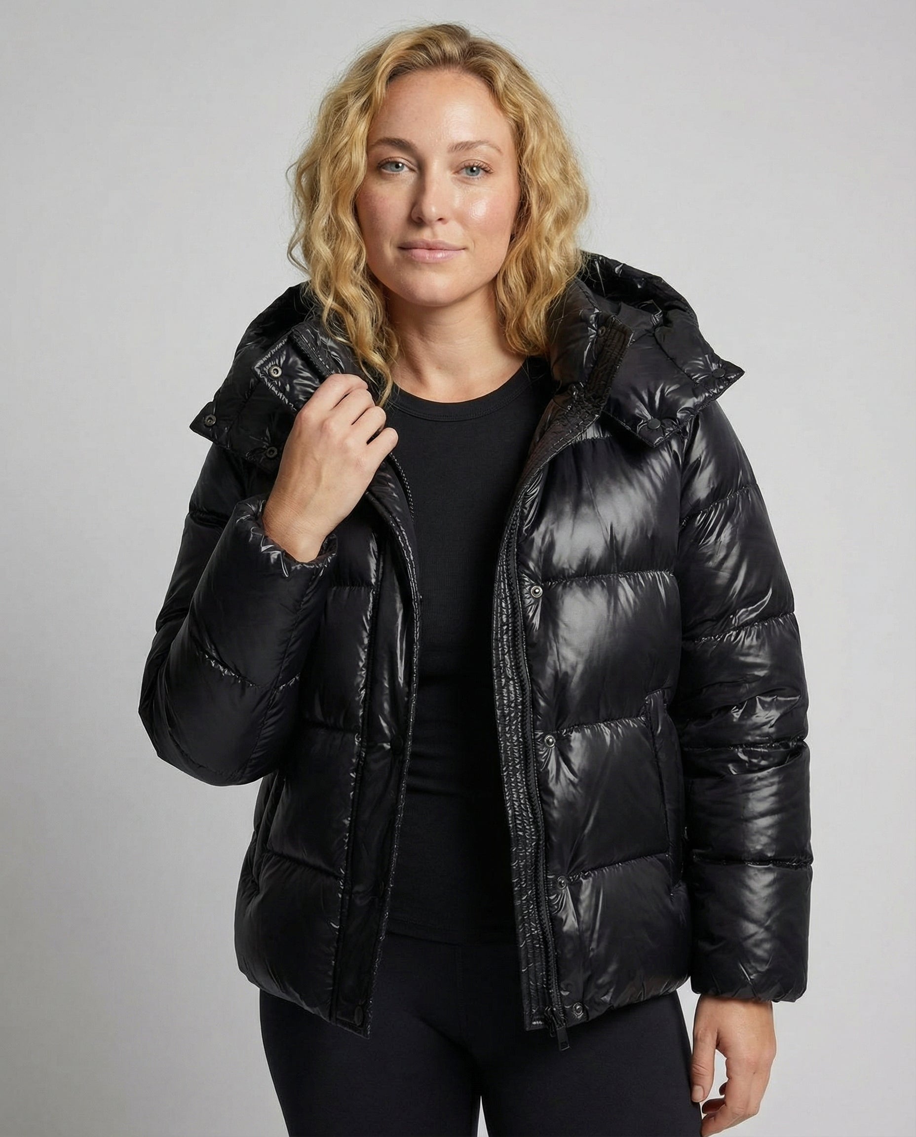 Isabelle | Daunenjacke Damen mit Kapuze Glänzend Gesteppt