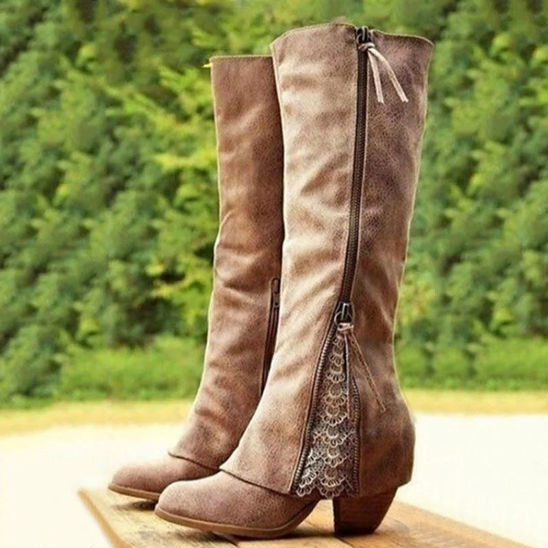 Johanna | Kniehohe Stiefel Damen Blockabsatz Seitlicher Reissverschluss Spitzendetail