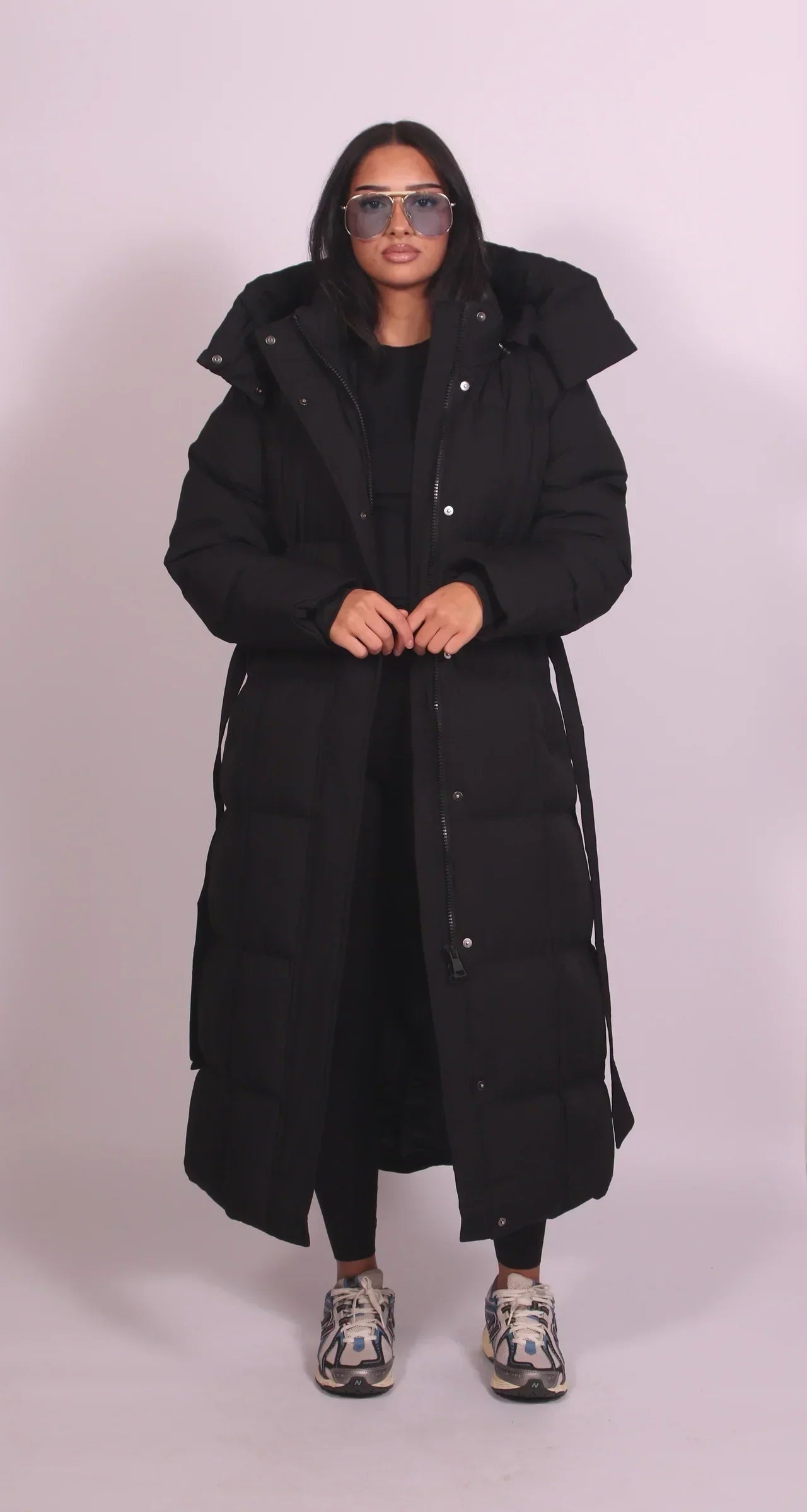 Katja | Lange Daunenjacke Damen mit Kapuze Taillengürtel