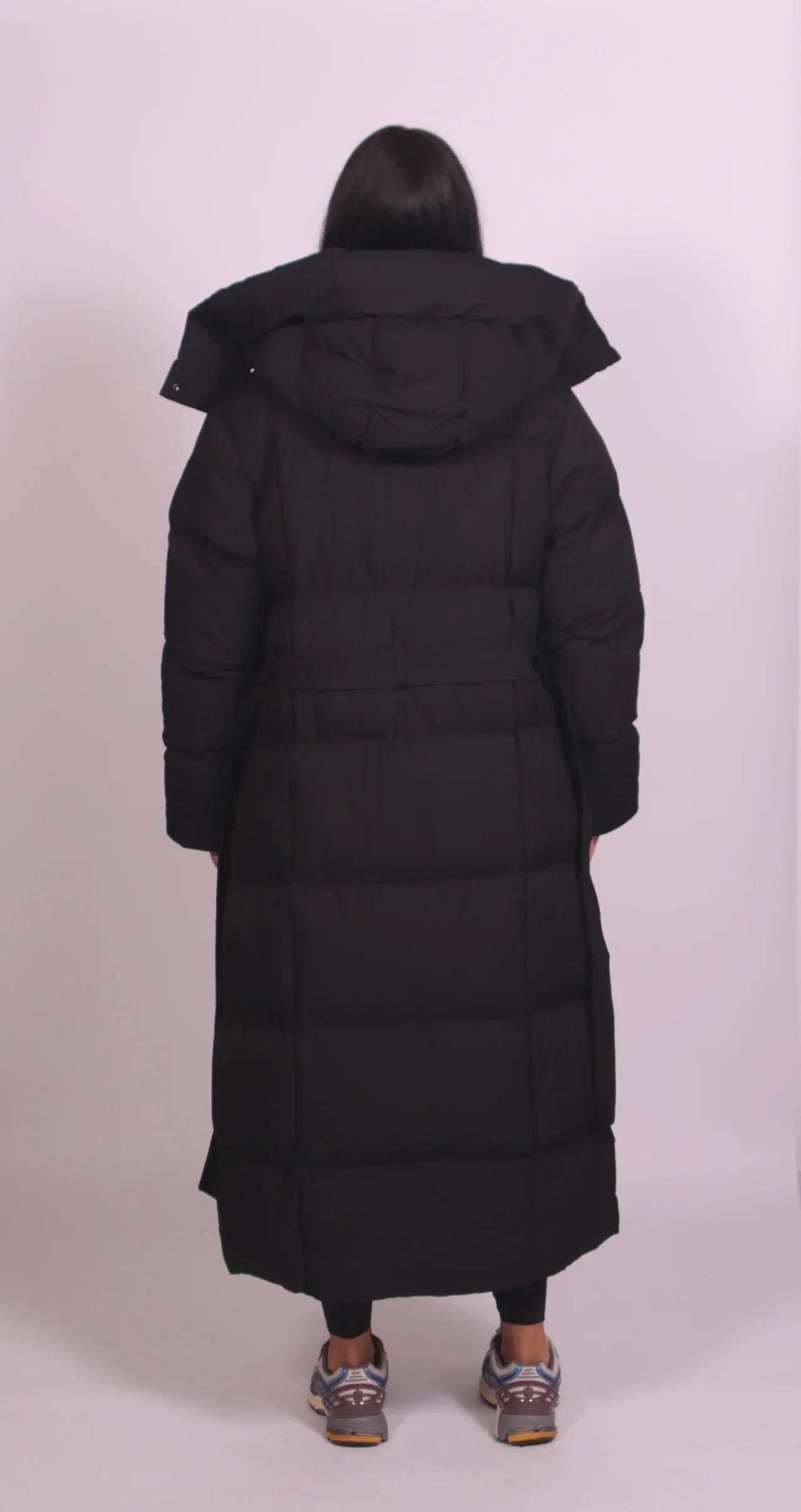 Katja | Lange Daunenjacke Damen mit Kapuze Taillengürtel
