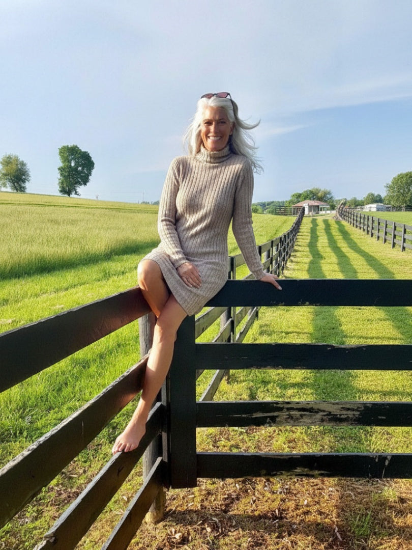 Magdalena | Strickkleid Damen Rollkragen Zopfmuster Langarm